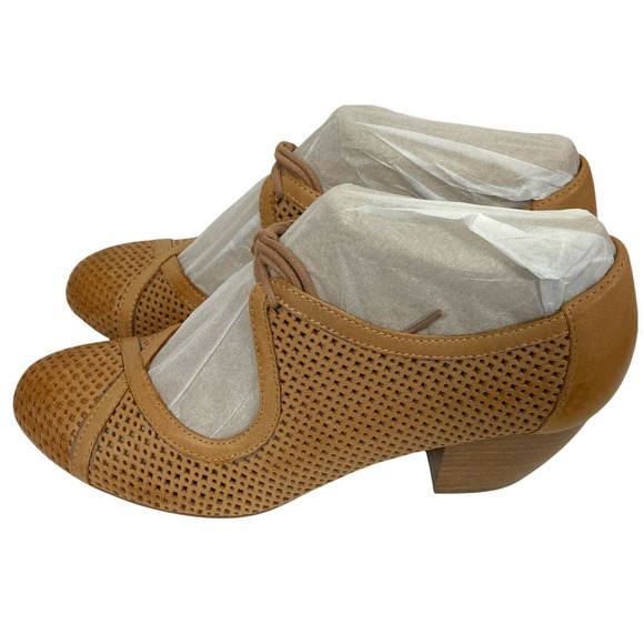 Comfortiva Retro Block Heels Women's Almyra New Caramel Round Toe size 10 M - Picture 1 of 11